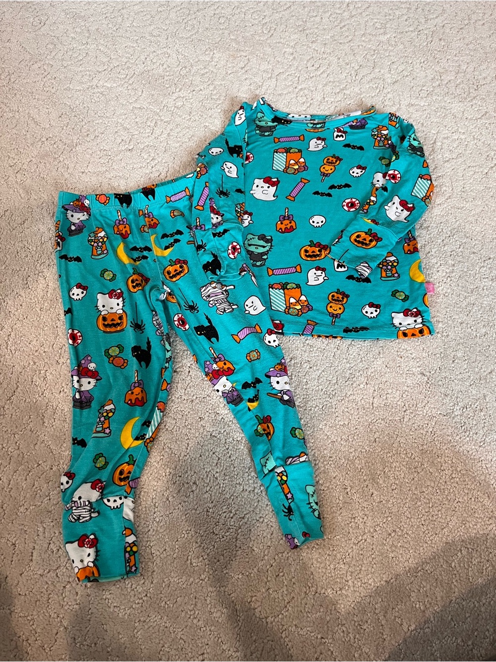 Posh Peanut x Hello Kitty Halloween Pajama set Size 18-24 months Limited Edition